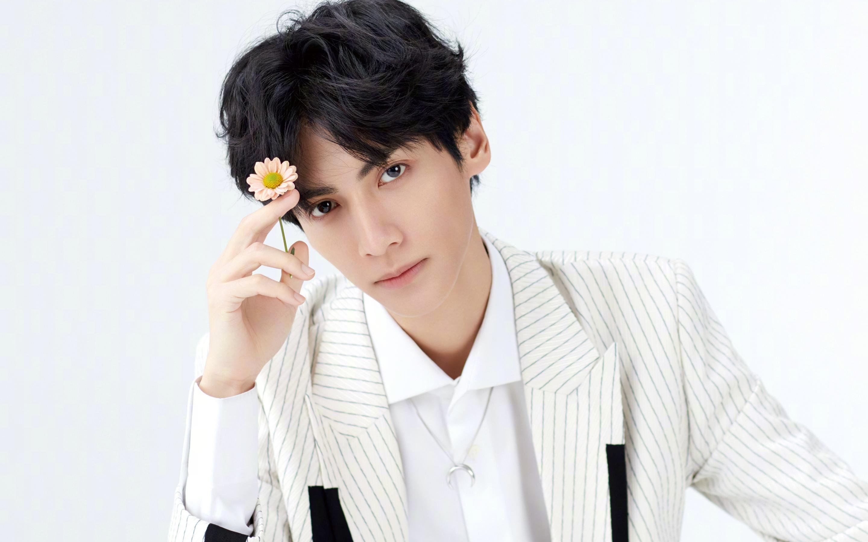 开云体育网页版入口-_东京马拉松：运动员突破极限创造佳绩_，东京马拉松事件